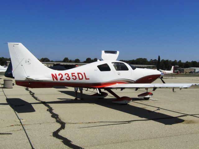 Cessna 400 (N235DL) - On the ramp