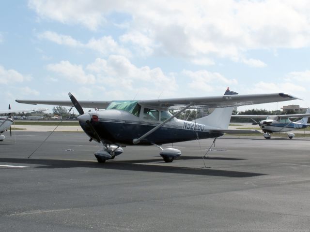 Cessna Skylane (N92280)