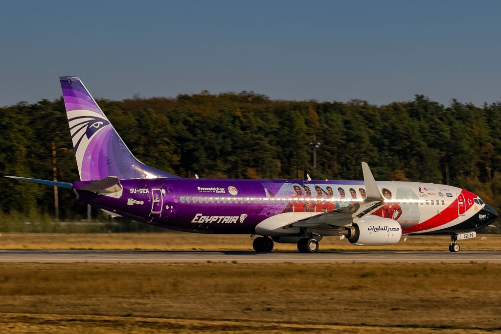 Boeing 737-800 (SU-GEN)