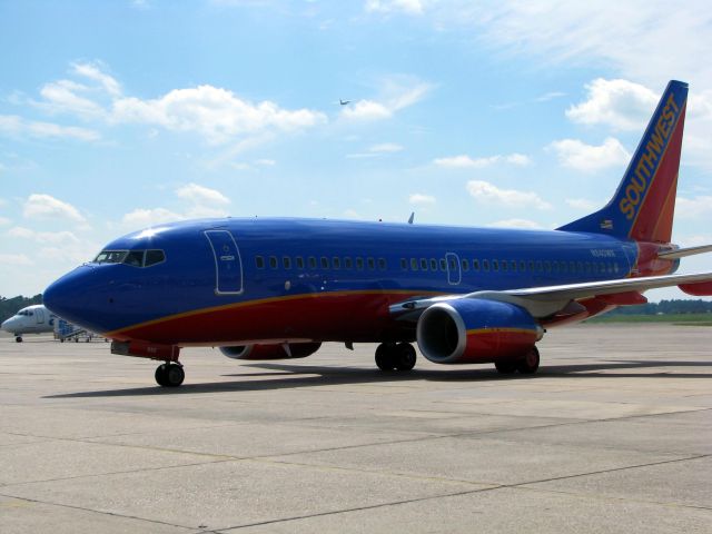 Boeing 737-700 (N940WN) - Chartered Southwest 737 bringing some troops home from war!