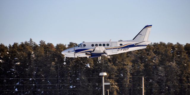 Beechcraft King Air 100 (MAX120)