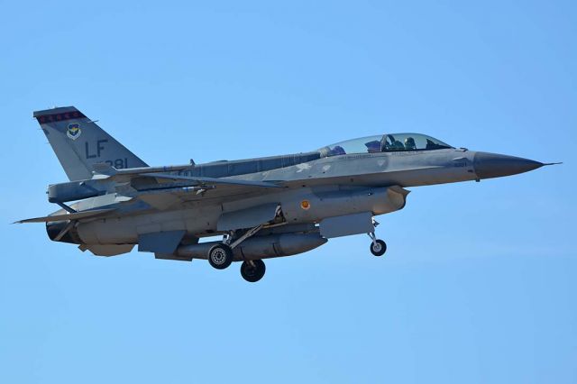 Lockheed F-16 Fighting Falcon (94-0281) - Singapore Air Froce F-16D Block 52 94-0281 of the 425th Fighter Squadron Black Widows at Luke Air Force Base on January 31, 2018.