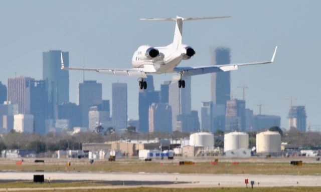 Canadair Regional Jet CRJ-200 (N92EA)
