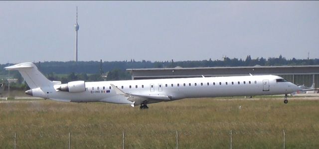 Bombardier CRJ-1000 (EI-HID)