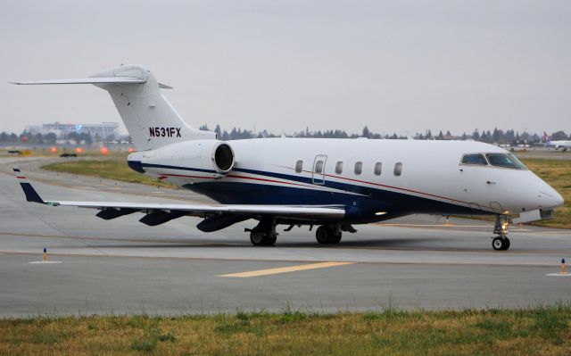 Bombardier Challenger 300 (N531FX)