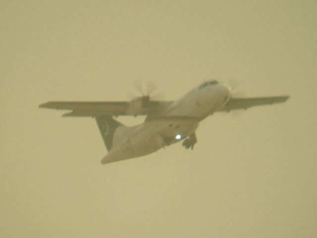 Aerospatiale ATR-42-300 (AP-BHJ)