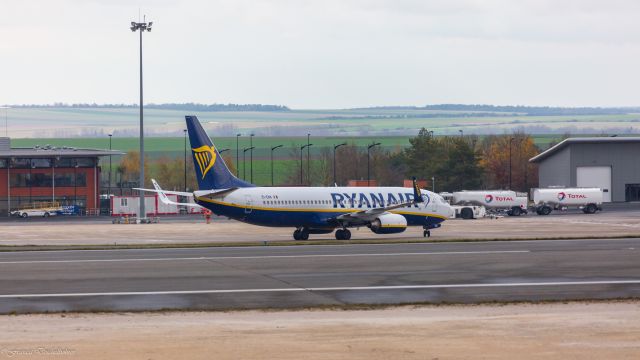 Boeing 737-700 (EI-ENA)