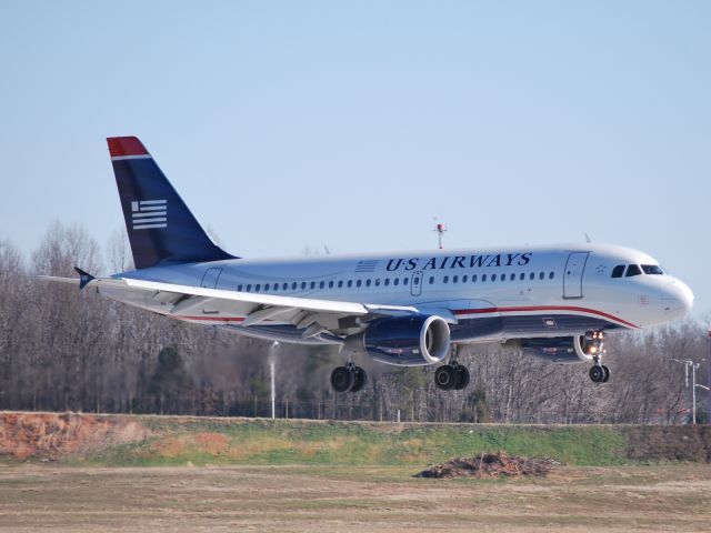 Airbus A319 (N766US) - Arriving 18C - 1/31/12