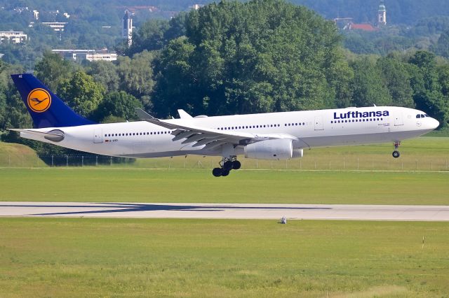 Airbus A330-300 (D-AIKE)