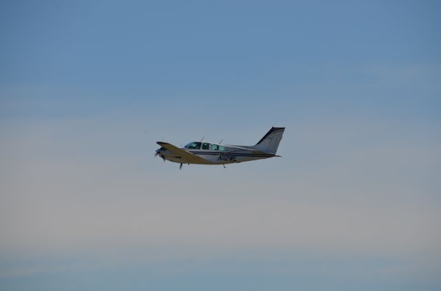 Beechcraft 55 Baron (N12WL)