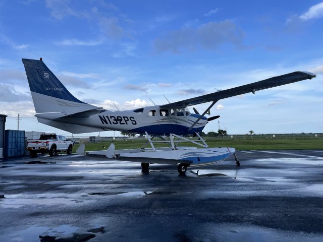 Cessna 206 Stationair (N132PS)