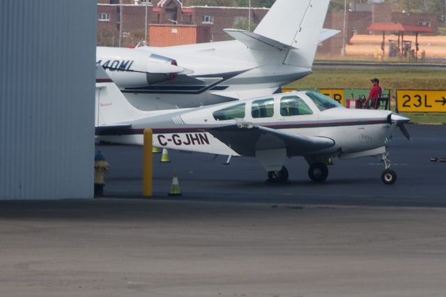 Beechcraft Bonanza (33) (C-GJHN)