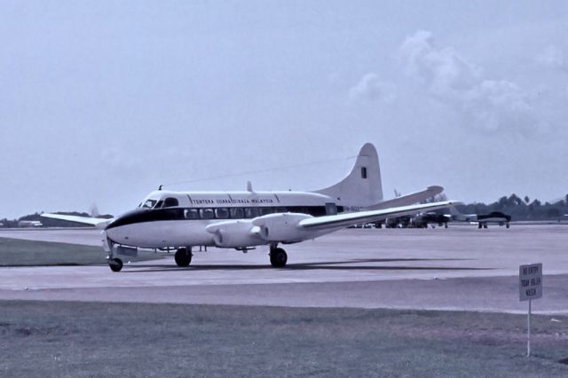 Hawker Siddeley Heron (CSH1803) - De Havilland Heron FM-1803 Royal Malaysian Air Force. Butterworth AB mid 1970s.