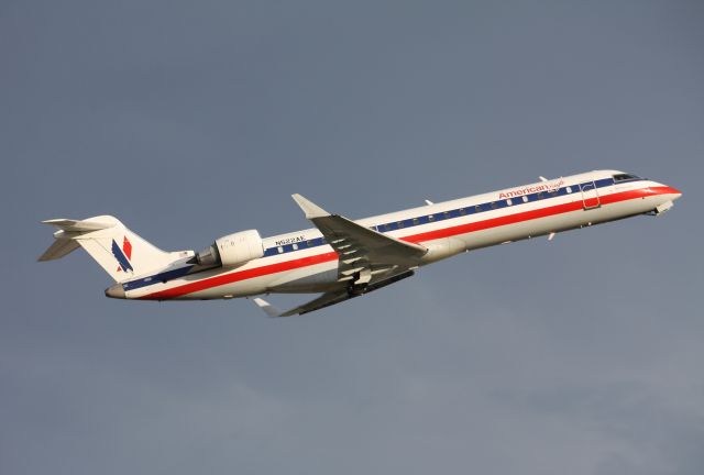 Canadair Regional Jet CRJ-700 (N522AE) - Takeoff from 24R at CLE