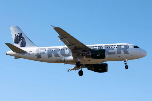 Airbus A319 (N939FR) - "Jim, Joe, Jay, Gary" The Emperor Penguins (12-26-2010)