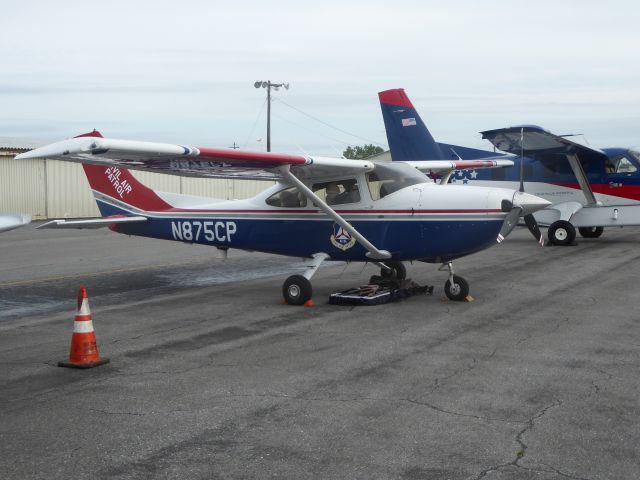 Cessna Skylane (N875CP)