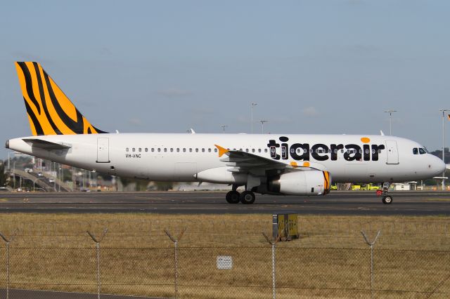 Airbus A320 (VH-VNC)
