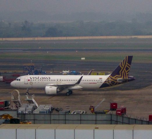 Airbus A320 (VT-TQS)