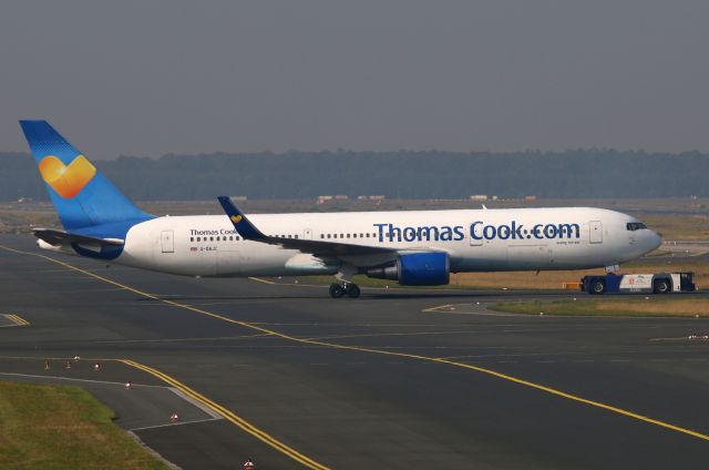 BOEING 767-300 (G-DAJC)
