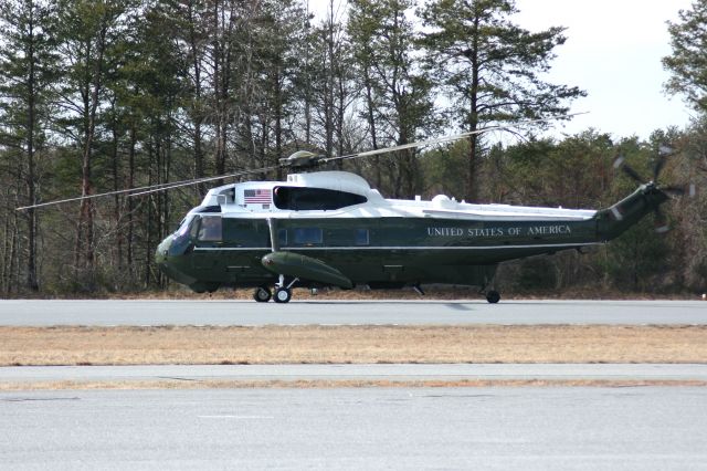 — — - SH-3 Sea King used as Marine One at the Hickory Airport on Feb 26, 2007 at 13:51