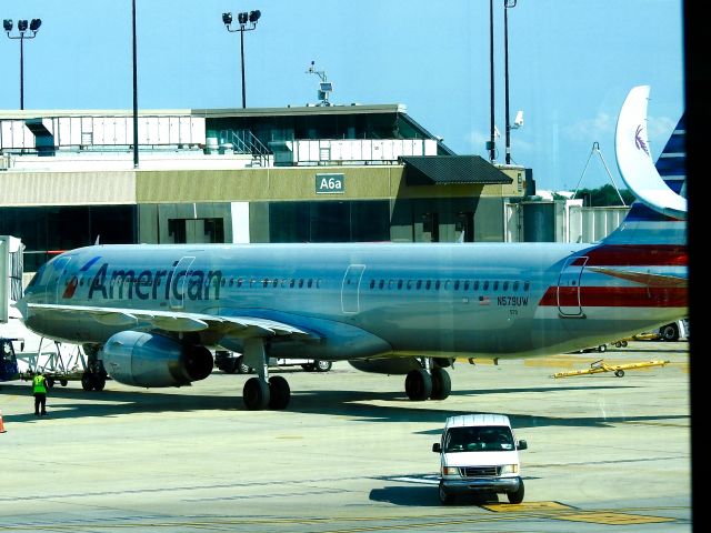 Airbus A321 (N579UW)
