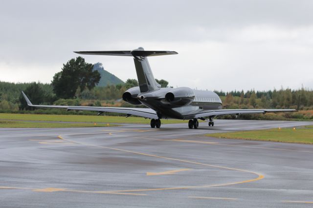 Bombardier Global Express (C-GXMP) - Departing TAUPO