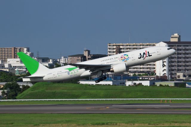 Boeing 777-200 (JA8984)