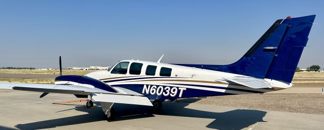 Beechcraft Baron (58) (N6039T)