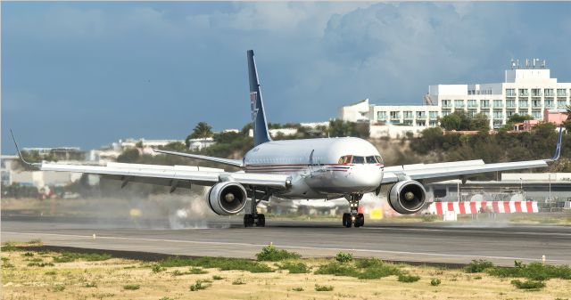 Boeing 757-200 (N193AN)