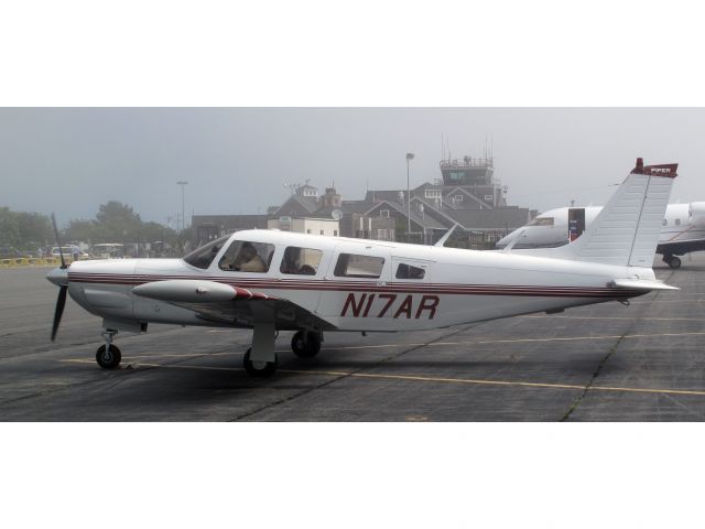 Piper Saratoga (N17AR)