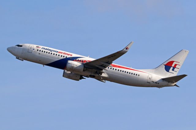 Boeing 737-700 (9M-MLN)
