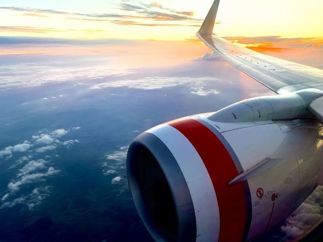 Boeing 737-800 — - In flight MKY-BNE