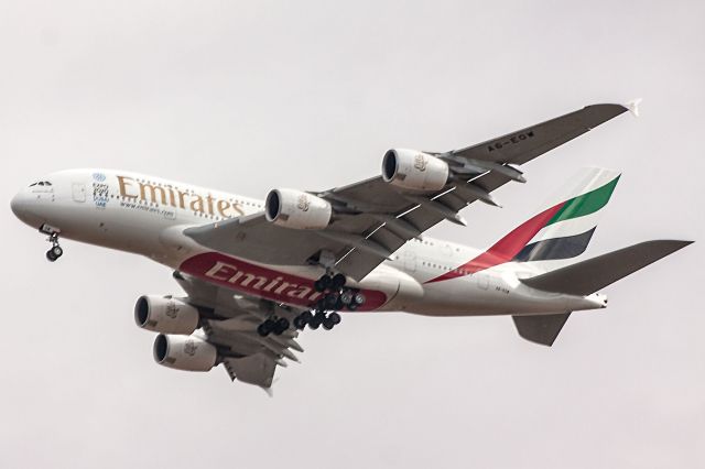 Airbus A380-800 (A6-EOU) - A&-EOU