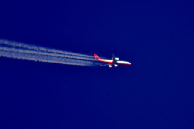 — — - Need help on identifying this one did not show up on flightAware or Flightradar  ????? 05-15-17.