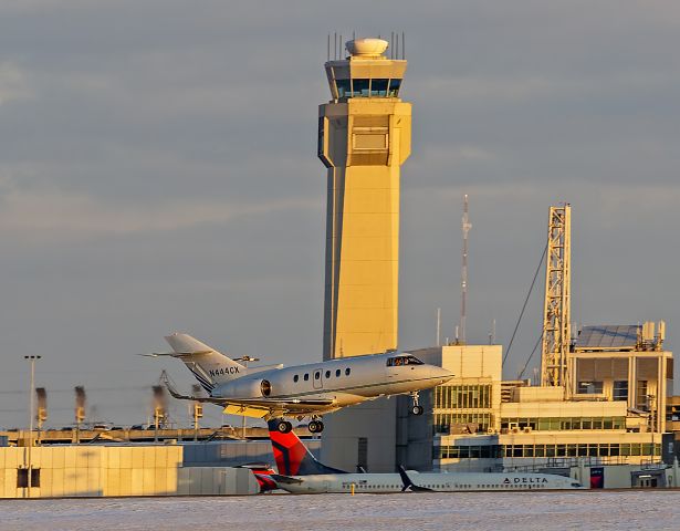 Hawker 800 (N444CX) - Sky Quest "Erie Shore 44", arriving at KCLE from IL Valley Rgnl – KVYS on Friday, 24 Jan 2025.