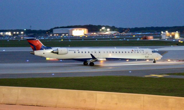 Canadair Regional Jet CRJ-900 (N905XJ) - DL5223 to YUL (July 31st, 2023)