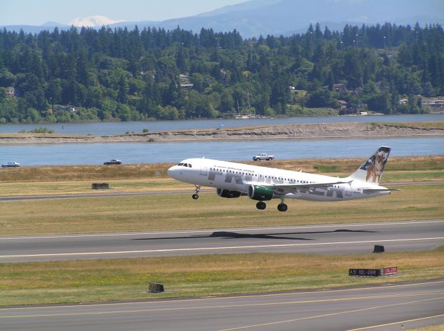 Airbus A320 (N214FR) - 2011-07-06  1138 PDT