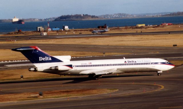 BOEING 727-200 (N533DA) - From March 2000