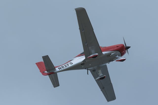 Cirrus SR-22 (N82FG)