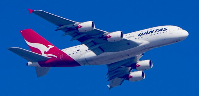 VH-OQK — - Qantas flight 7 on final to KDFW 2/1/2016