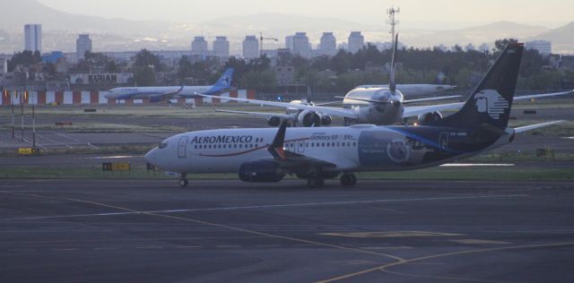 Boeing 737-800 (XA-AMA)