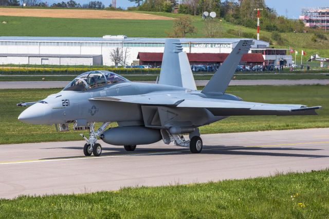 McDonnell Douglas FA-18 Hornet (251) - Swiss Airforce / Evaluation of a new fighter-jet (LSMP)br /(2. candidate: F/A-18E/F Super Hornet)