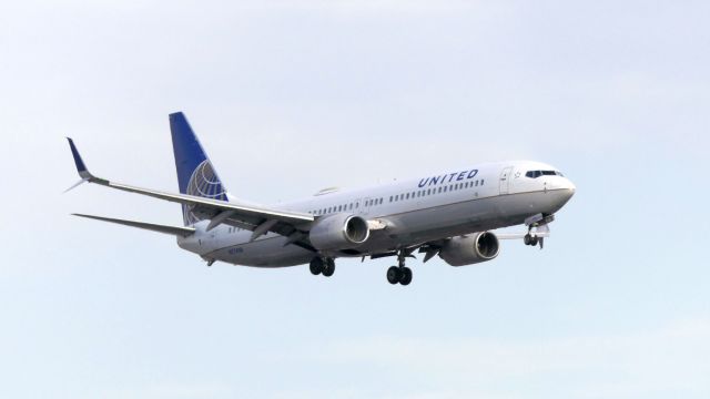 Boeing 737-900 (N77430)