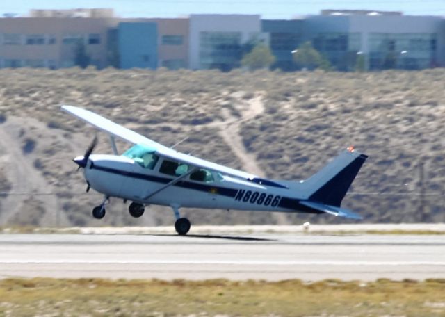 Cessna Skyhawk (N80866) - Nice crosswind blowing on Runway 03.. 