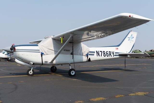 Cessna Cutlass RG (N786RY)