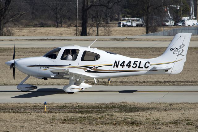 Cirrus SR-22 (N445LC) - January 2014