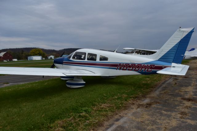 Piper Cherokee (N680HC)