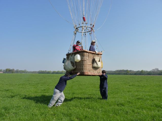 — — - Broken down Gas Balloon Trying to push start