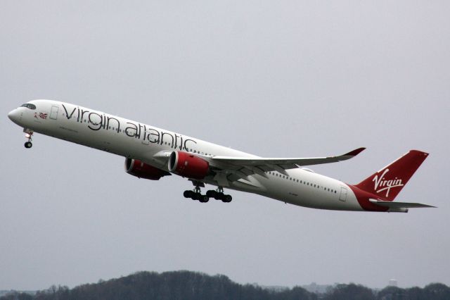 Airbus A350-1000 (G-VPOP)