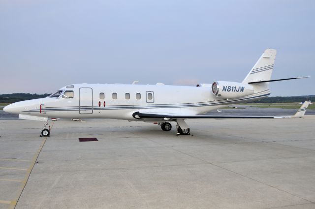 IAI Gulfstream G100 (N811JW) - Seen at KFDK on 6/2/2009.